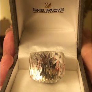 Swarovski Nirvana ring size 5 (XS) Mint never worn